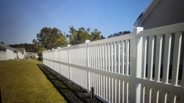 Vinyl fence built by RB Fence
