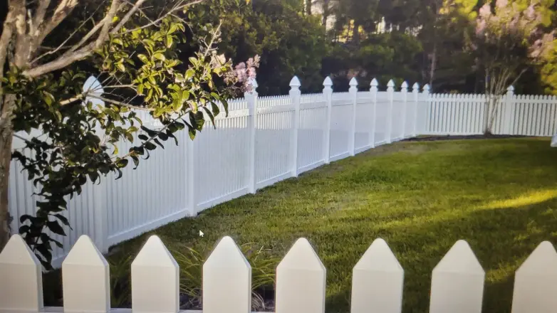 Vinyl fence built by RB Fence