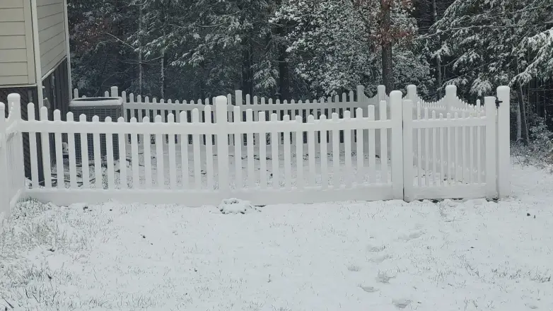 Vinyl fence built by RB Fence