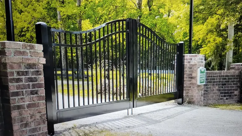 Gate fence built by RB Fence